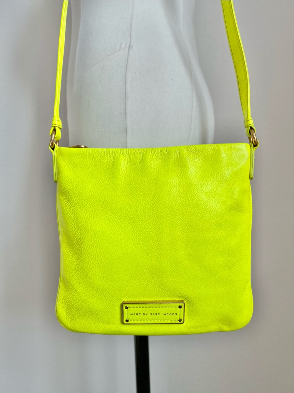 Marc by Marc Jacobs • Sia Crossbody Too Hot To Handle Neon Yellow Leather Bag